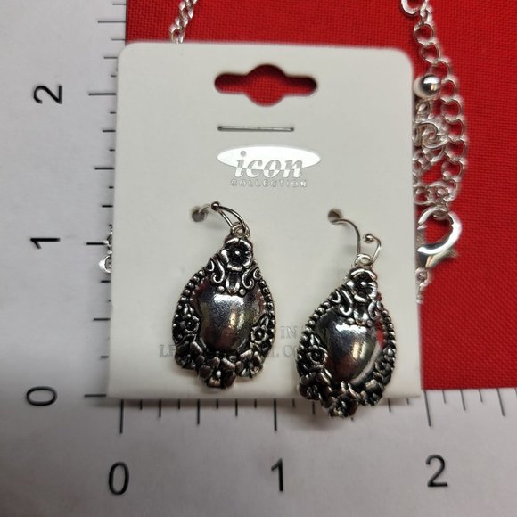 Icon Collection Silver Tone Necklace & Earrings Jewelry Set - Picture 9 of 12